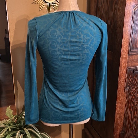 Beautiful Teal Blouse. Size M - Picture 3 of 12